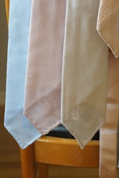 Solid Silk Grenadine Fina Tie - Untipped - Pink