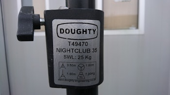 Högtalarstativ Doughty T49470 Nightclub 35