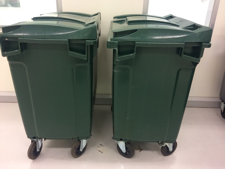 Avfallskärl / sopkärl gröna - 750 liter