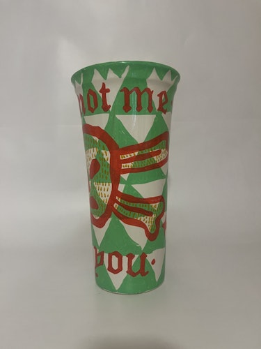 its not me vase