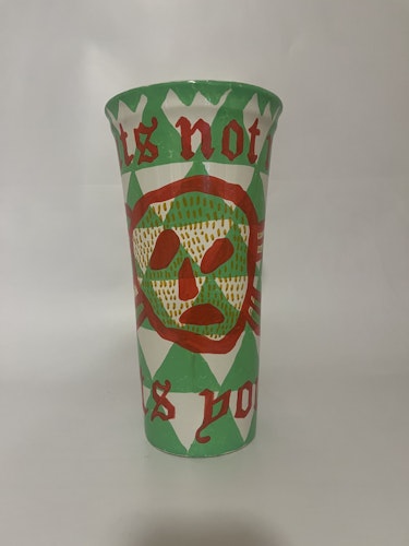 its not me vase