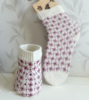 Blomstersokken 3 farger, offwhite, rosa og lilla str 37-38