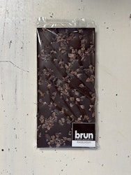 Vår egen: Mörk chokladkaka med kakaonibs 60%