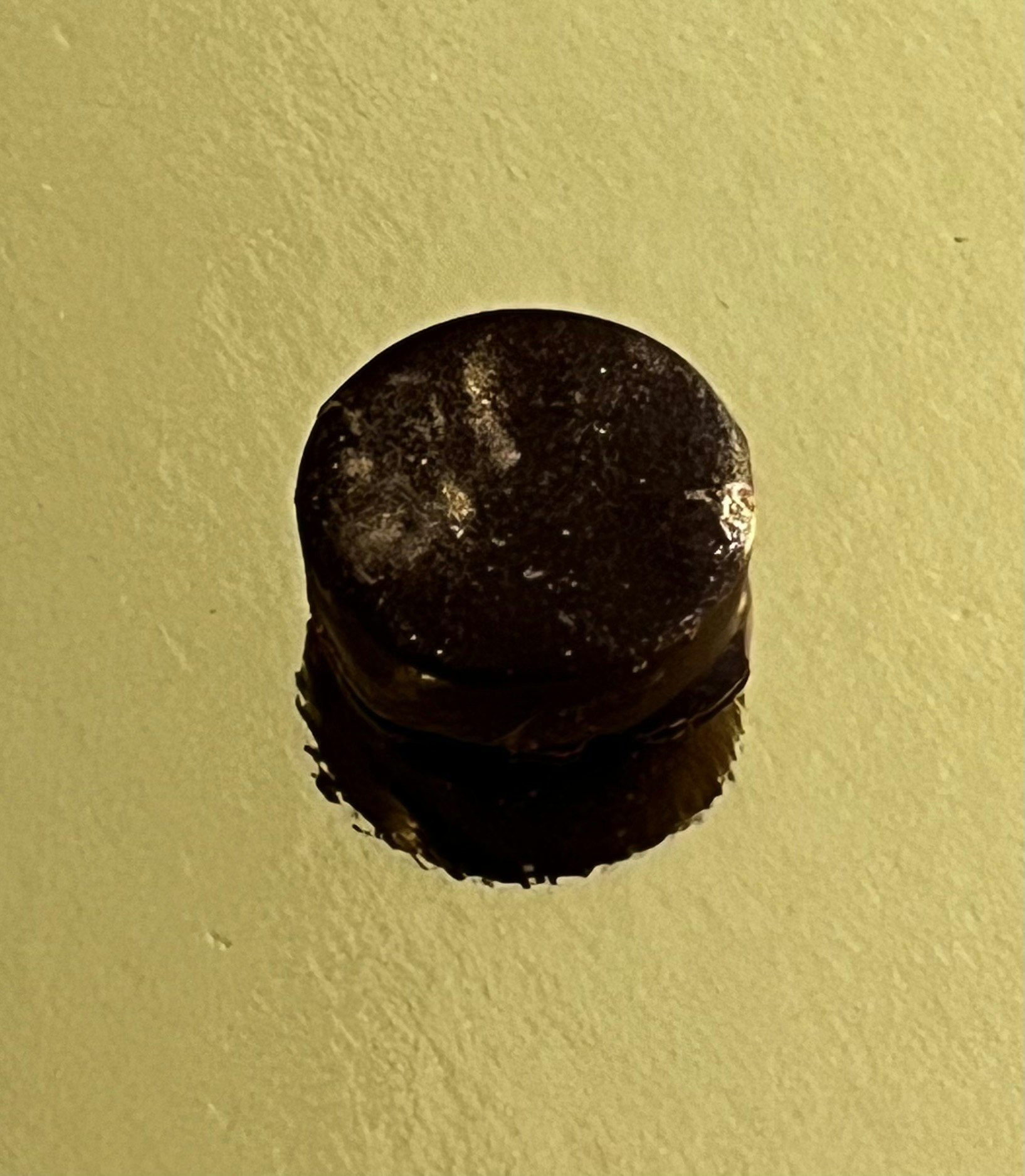 Vår egen: Dubai pralin (Finns doppad i mörk eller mjölk choklad)