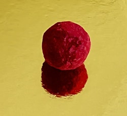 Kir royal i svart vinbärspulver