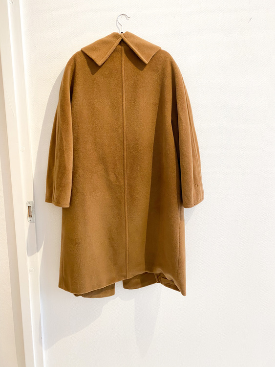 MAXMARA Camel Coat (Size S/L)