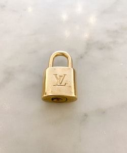 Louis Vuitton Lock/Lås 303