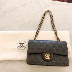 CHANEL Vintage Classic Small Double Flap Bag