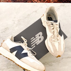 NEW BALANCE White/Beige Sneakers (39)