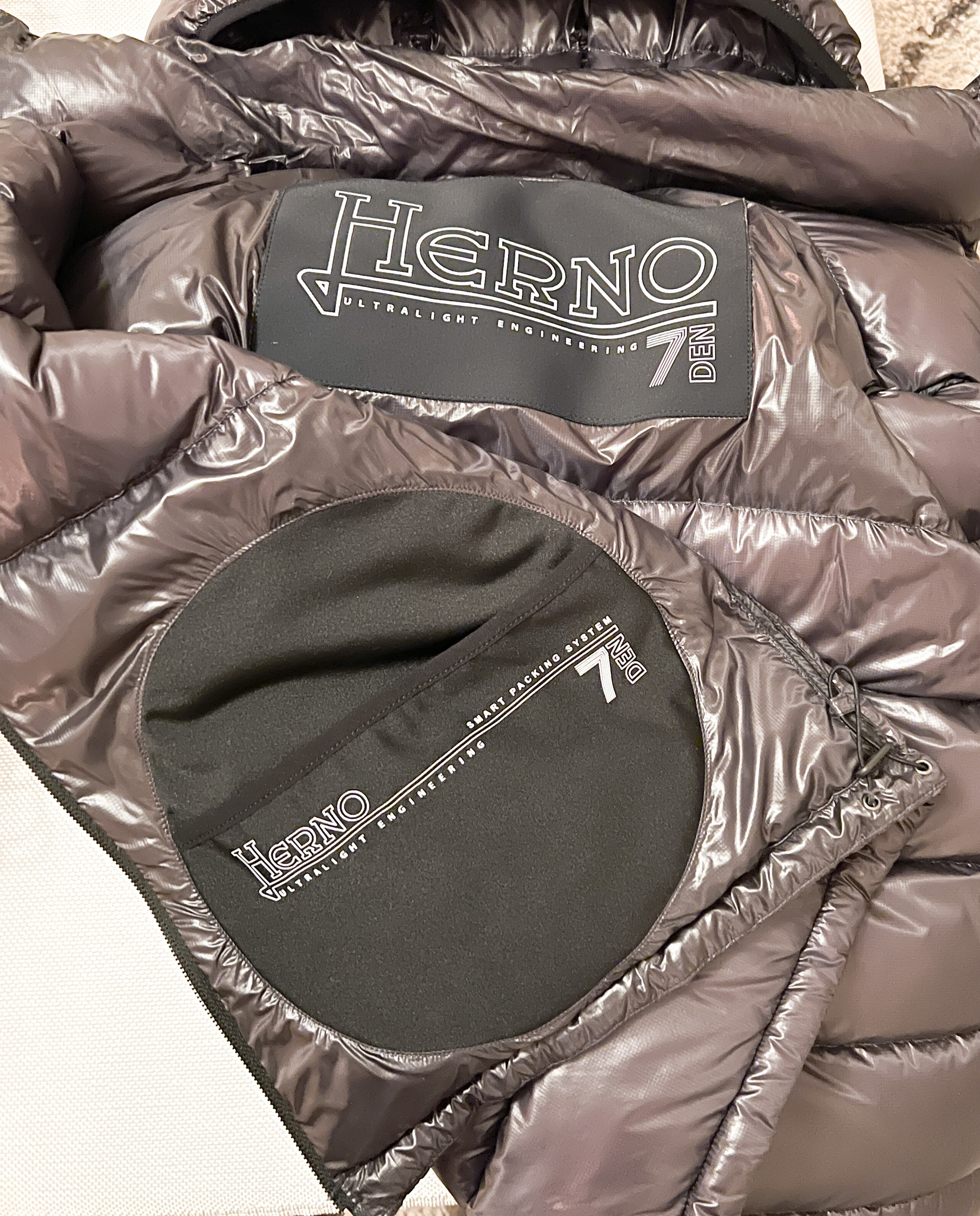 HERNO Ultralight Down Jacket (M/L)