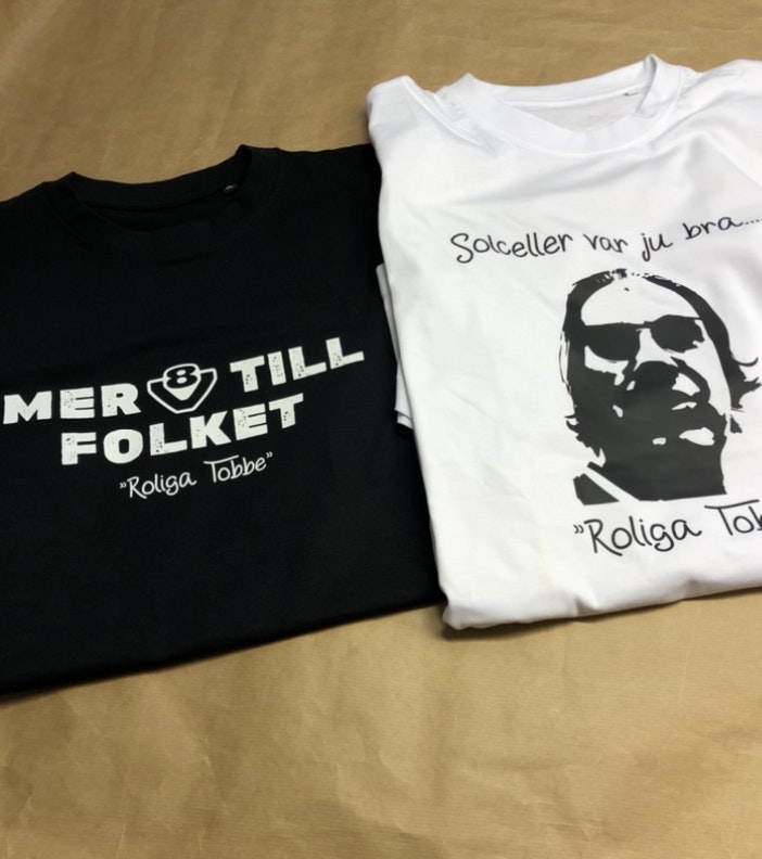 Merch Roliga Tobbe tröja, välj färg i kassan