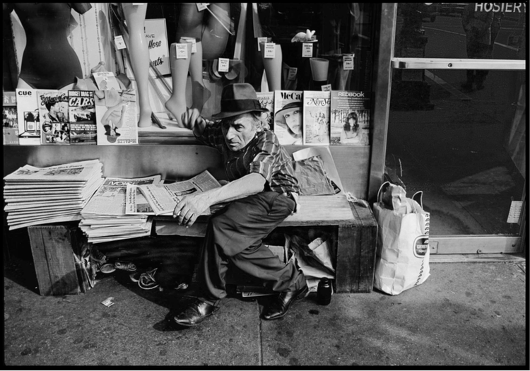 News Seller, lower Manhattan