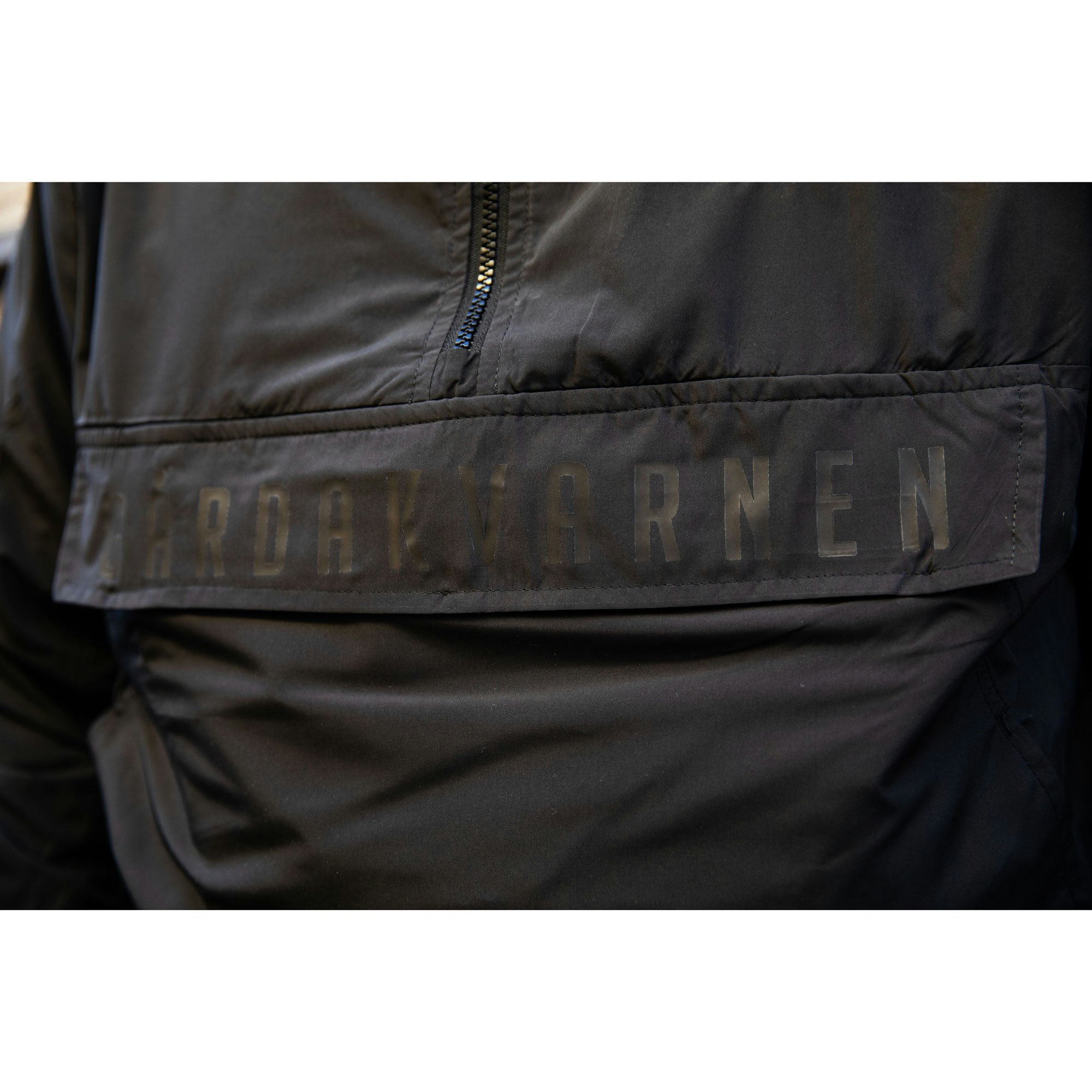 ANORAK - SVART