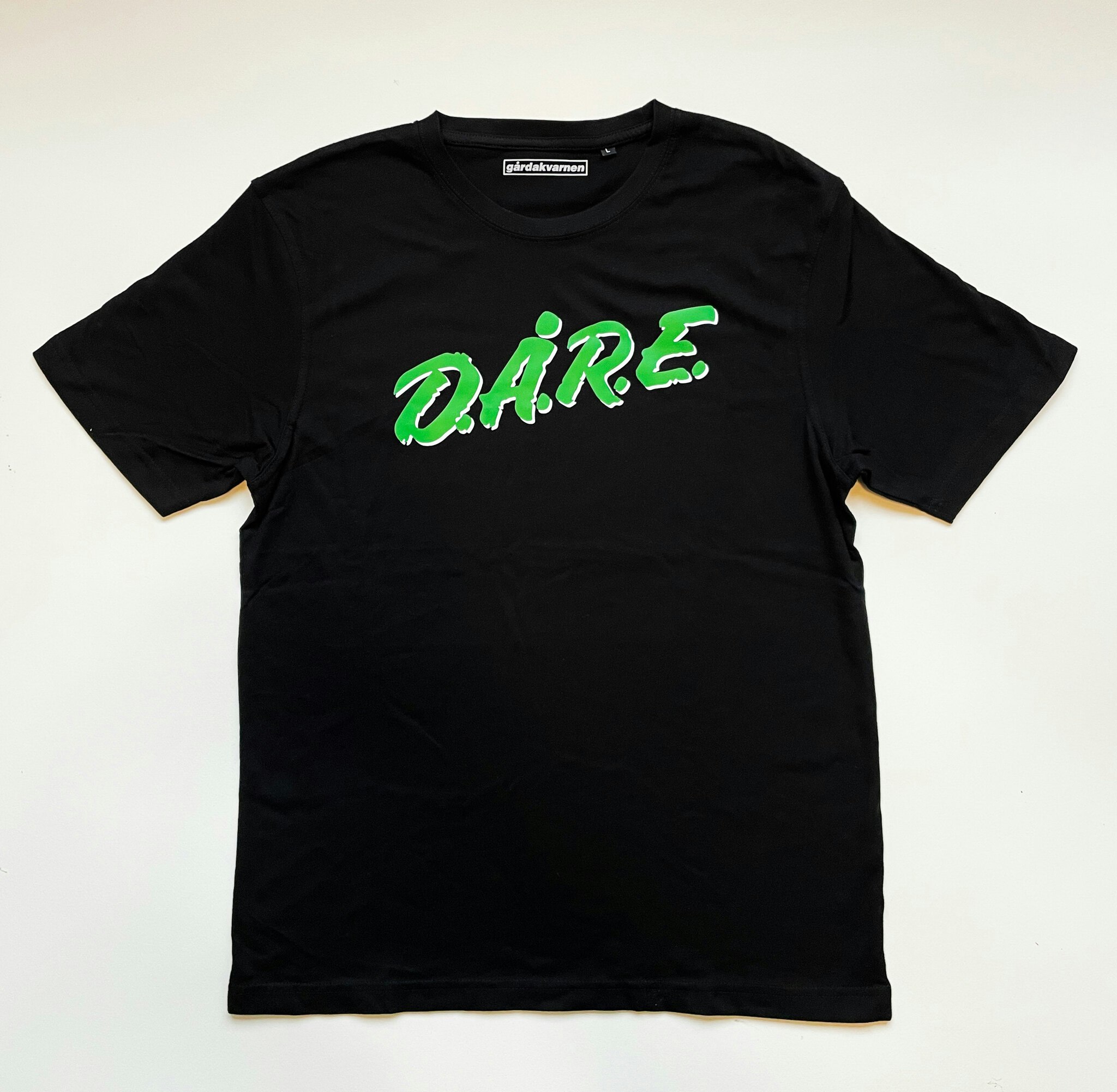 T-SHIRT: D.Å.R.E