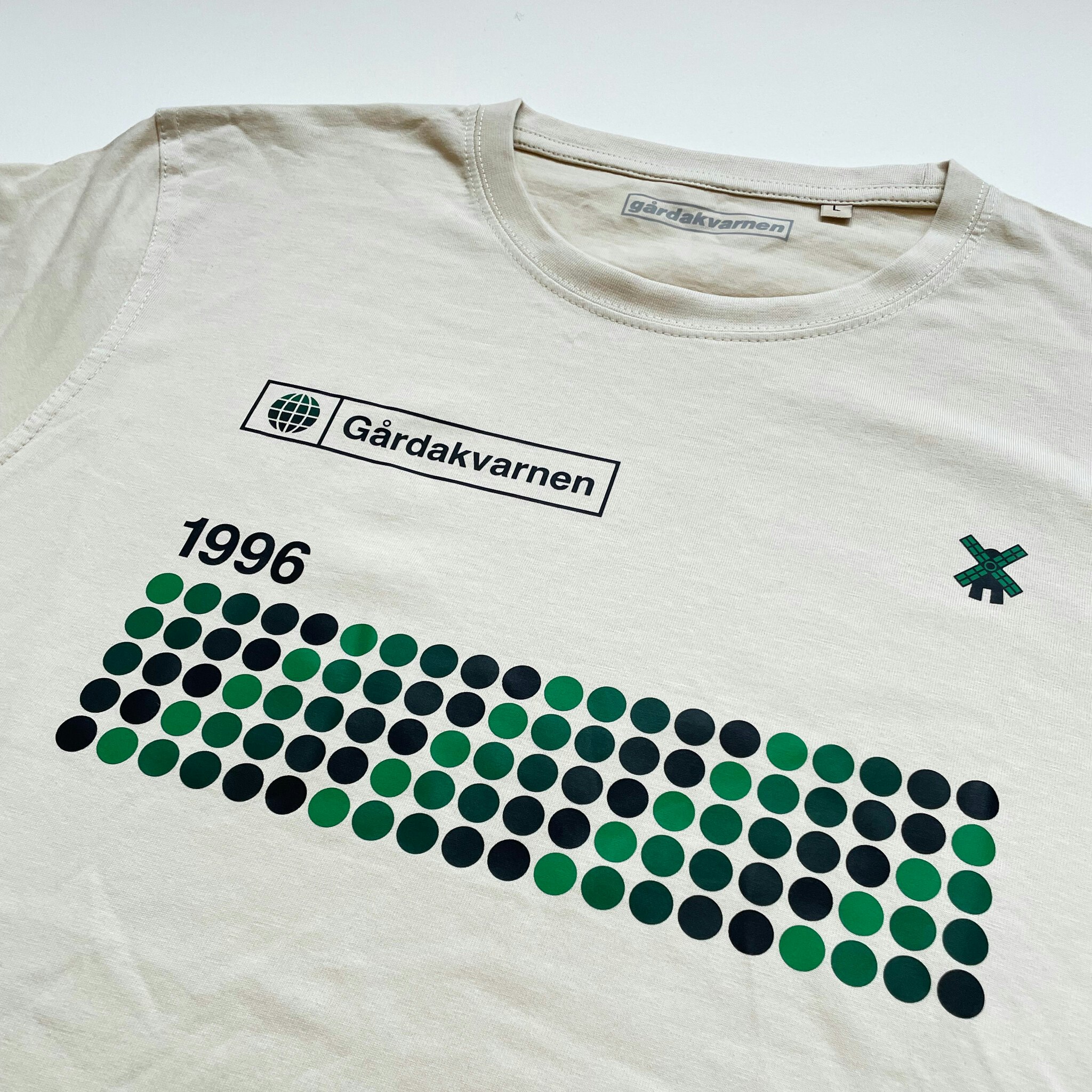 T-SHIRT: 2025