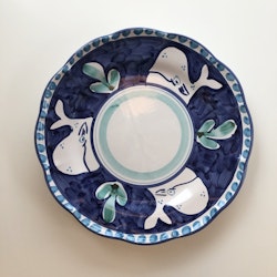 Amalfi mattallrik, mörkblå med valmönster, 26 cm