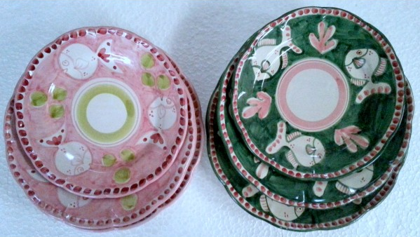 Amalfi tallriksset 6 delar i 2 färger -  assiett, djup tallrik, mattallrik, rosa och grön