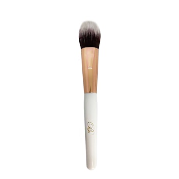 Rouge and contour brush