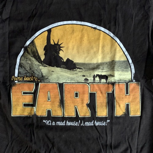 PLANET OF THE APES Earth (M) (USED) T-SHIRT