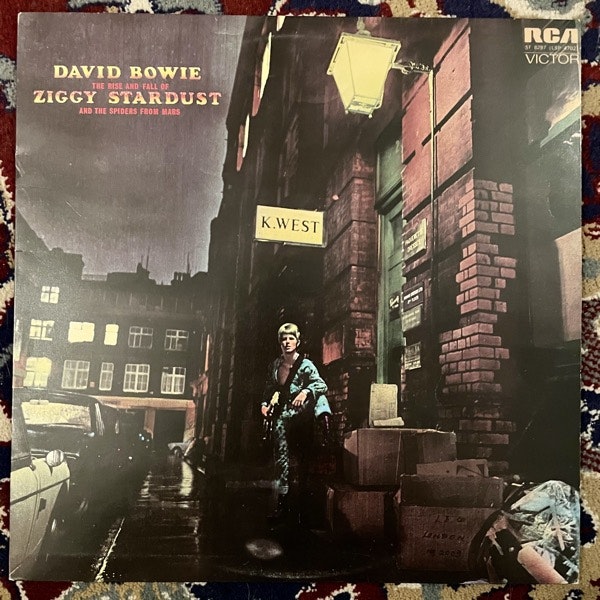 DAVID BOWIE The Rise And Fall Of Ziggy Stardust And The Spiders From Mars (RCA - UK early repress) (VG+) LP