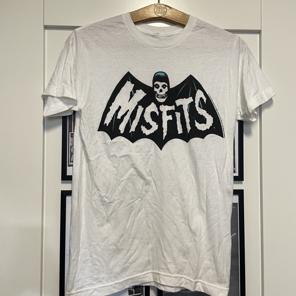 MISFITS Bat logo (S) (USED) T-SHIRT