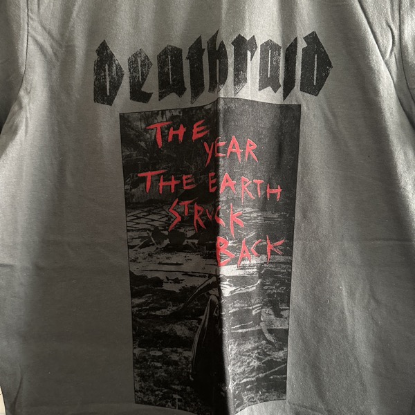 DEATHRAID The Year the Earth Struck Back (M) (USED) T-SHIRT