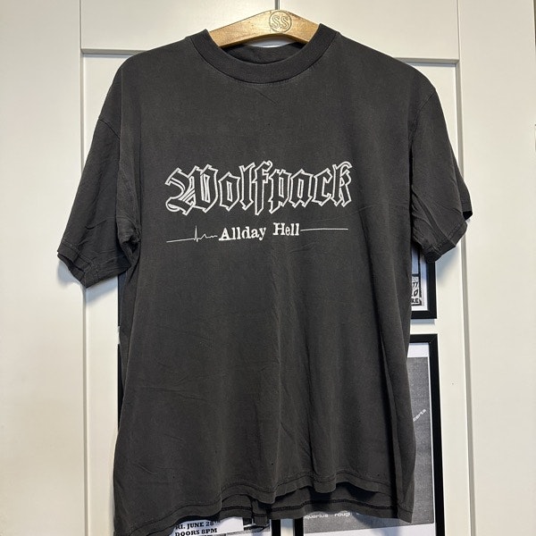 WOLFPACK Allday Hell (M) (USED) T-SHIRT