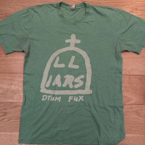 LIARS Drum's Not Dead (M) (USED) T-SHIRT