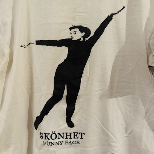SKÖNHET Funny Face (M) (USED) T-SHIRT