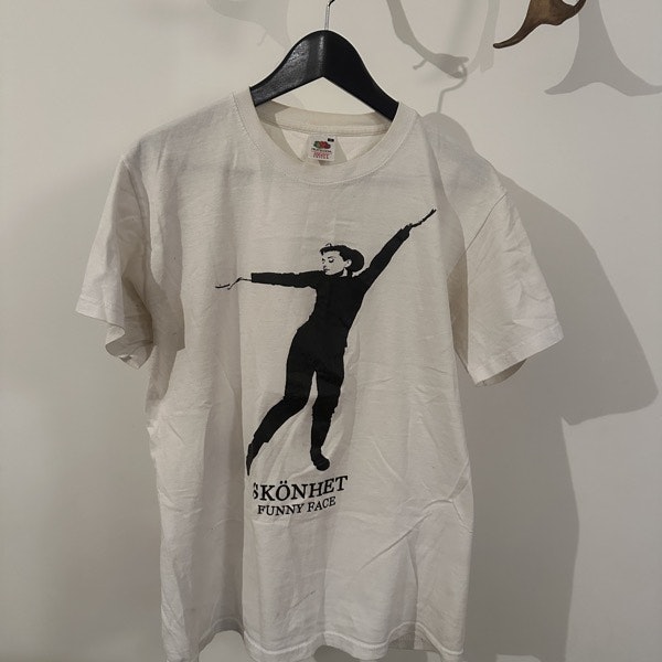 SKÖNHET Funny Face (M) (USED) T-SHIRT