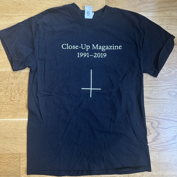 CLOSE-UP MAGAZINE 1991 - 2019 (M) (USED) T-SHIRT