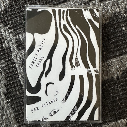 FAMILY BATTLE SNAKE / PAX TITANIA Split (Sound Holes – UK original) (NM) TAPE