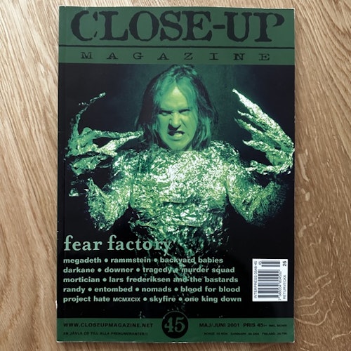 CLOSE-UP MAGAZINE #45 2001 (EX) MAGAZINE