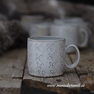 Lisa - Kaffe-/temugg "Korsstygn"- Handgjord keramik i stengods