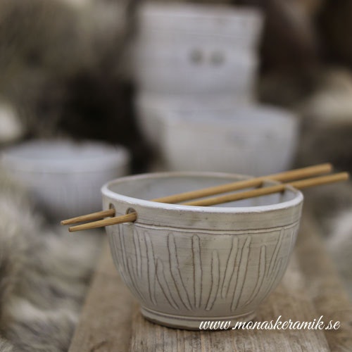 Kuji - Skål med plats för pinnar - Handgjord keramik i stengods