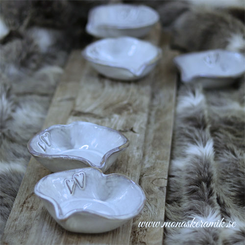 handgjord keramik, handgjord keramik i stengods, handgjord skål i stengods, handgjord keramikskål, handgjord keramikskål i stengods