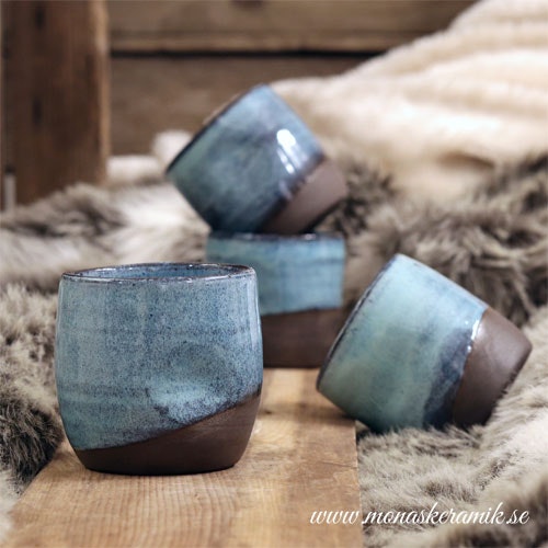greppvänlig mugg, kläm-mugg, turkosglaserad mugg, handgjord keramik, handgjord keramik i stengods, svensk handgjord keramikmugg, drejad kaffemugg, drejad temugg, drejad mugg, lär dig dreja, drejkurs, 