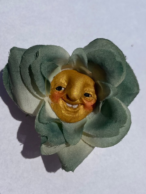 Happy Green and Gold Flower brooch