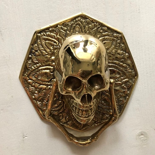 Dörrknackare guldfärgad kantig- skull