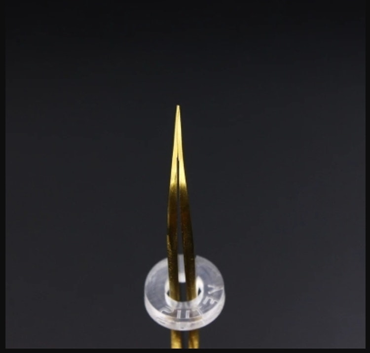 100% Original VETUS eyelash tweezer
