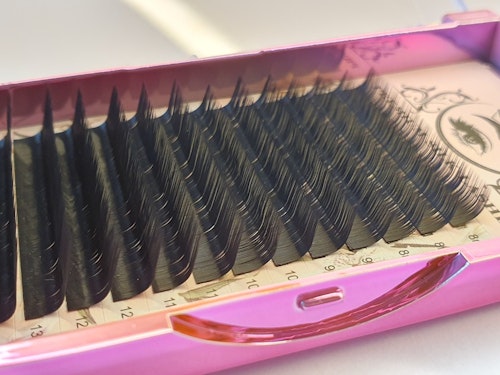 Premium silk lashes 0.07 M curl mix 8-14 mm