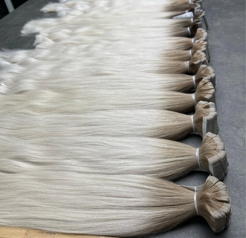 Tape Extensions -# 8/24 Blonde Ombre