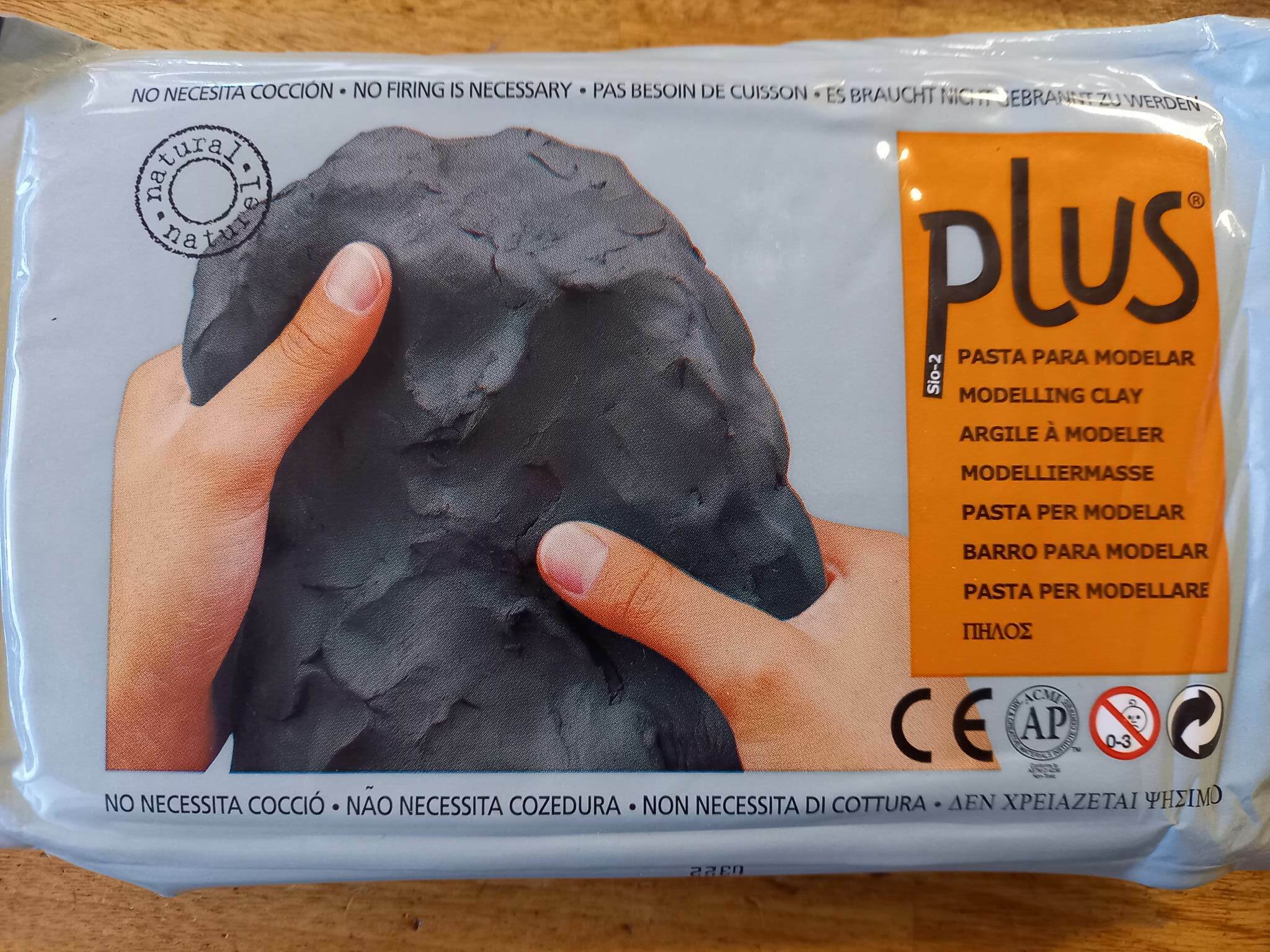 Självhärdande lera Plus - svart 1 kg