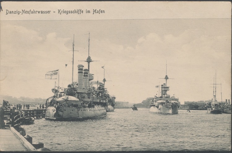 Danzig hamn - slagskepp