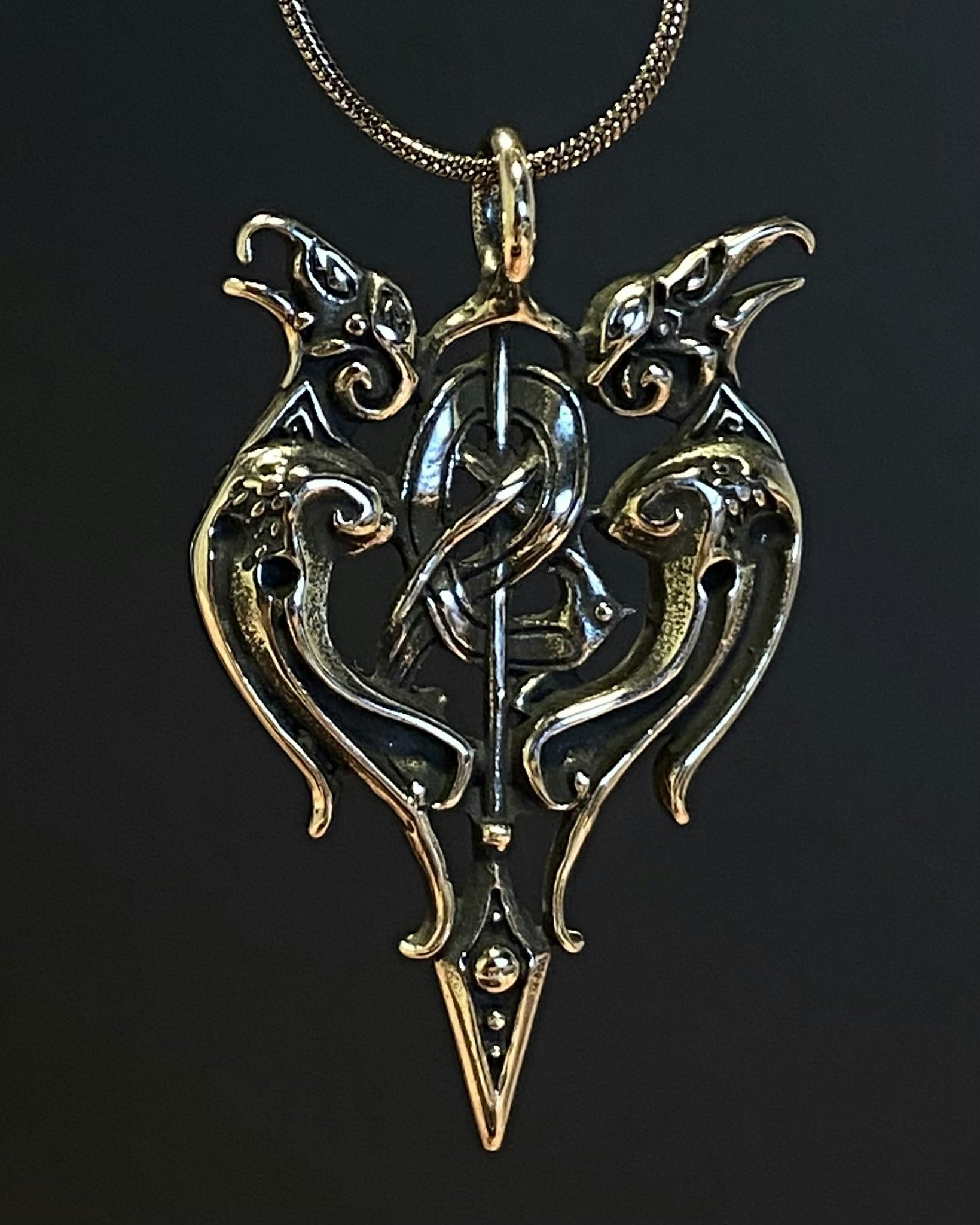 Odins ravens Valknut pendant