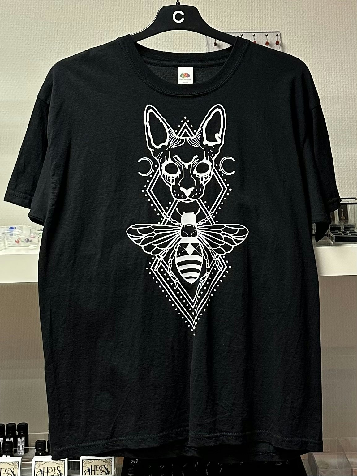 Cat & Bee T-shirt