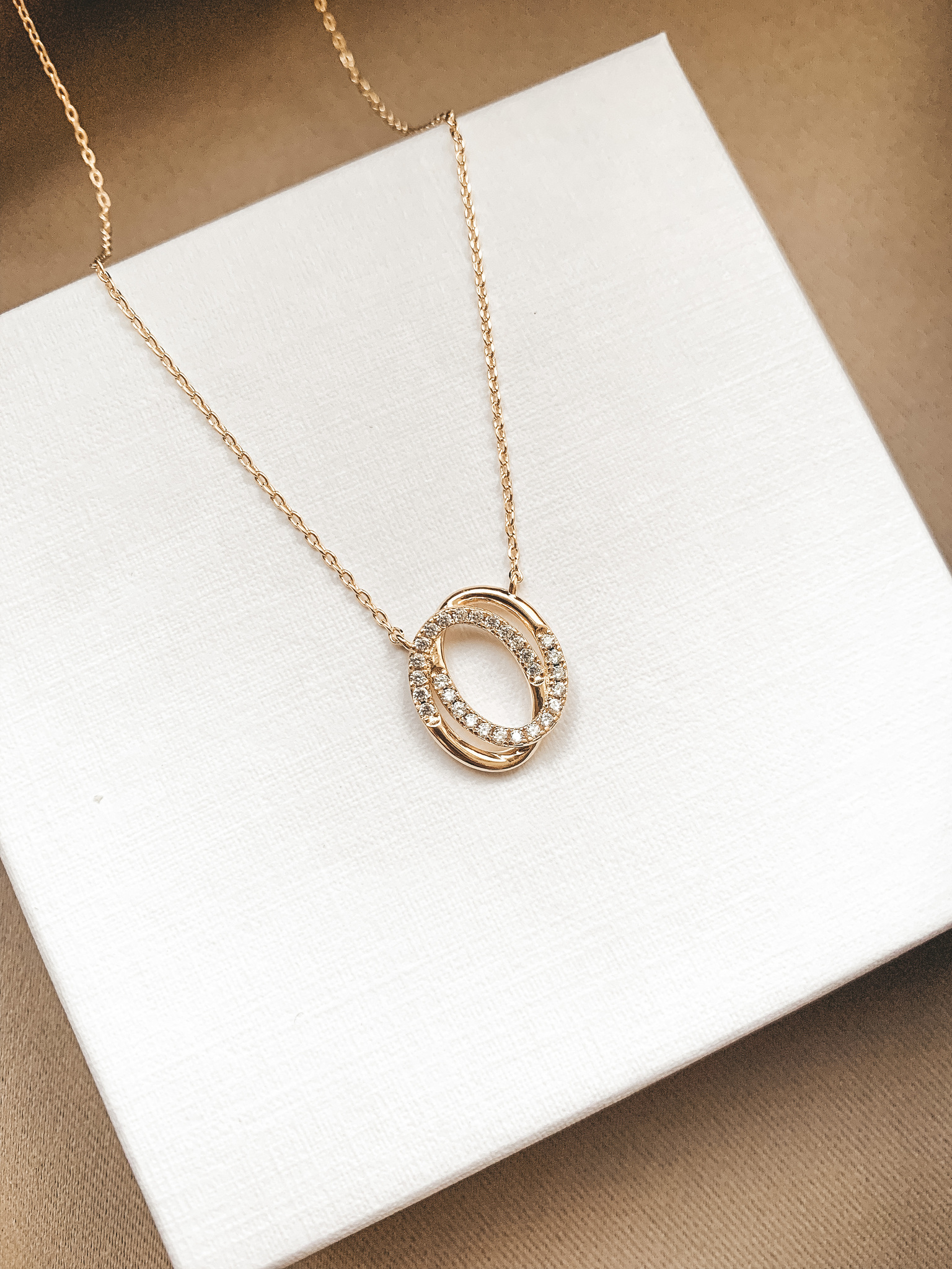 Circle of Paris Necklace Gold