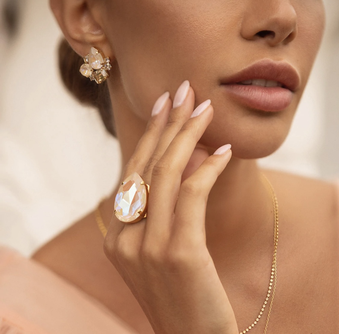 Angelina Earrings Ivory Delite Combo/Rhodium