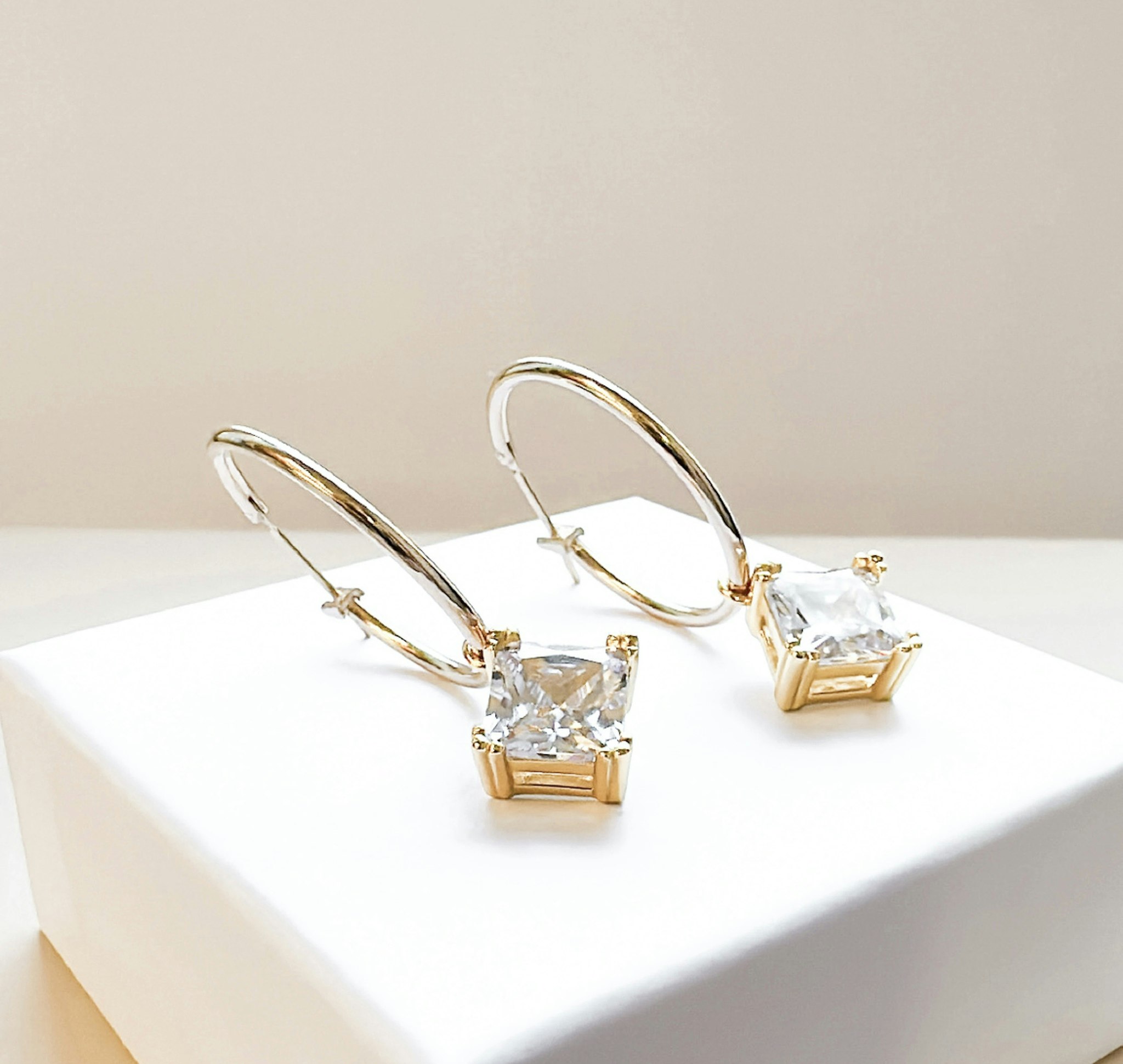 Lola Earrings Gold