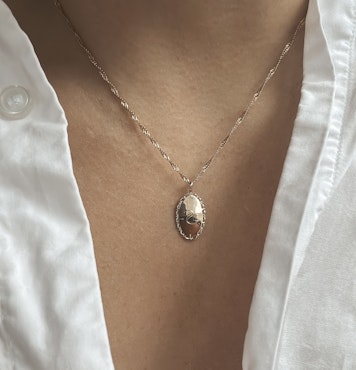 Claire Name Coin Oval Gold